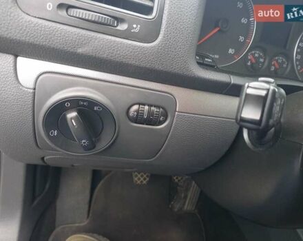 Чорний Фольксваген Гольф, об'ємом двигуна 1.4 л та пробігом 226 тис. км за 5500 $, фото 28 на Automoto.ua