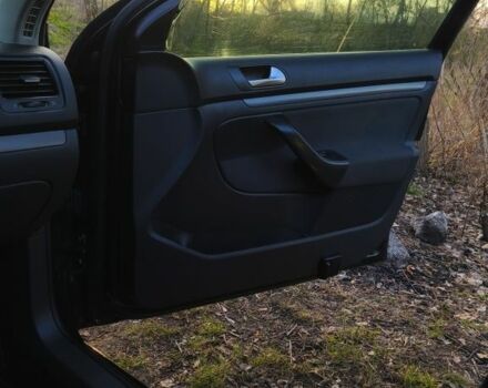 Черный Фольксваген Гольф, объемом двигателя 1.9 л и пробегом 235 тыс. км за 5200 $, фото 19 на Automoto.ua