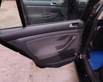 Черный Фольксваген Гольф, объемом двигателя 1.6 л и пробегом 217 тыс. км за 6400 $, фото 13 на Automoto.ua