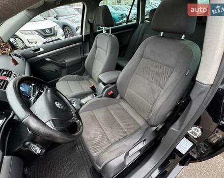 Чорний Фольксваген Гольф, об'ємом двигуна 1.4 л та пробігом 254 тис. км за 6990 $, фото 16 на Automoto.ua