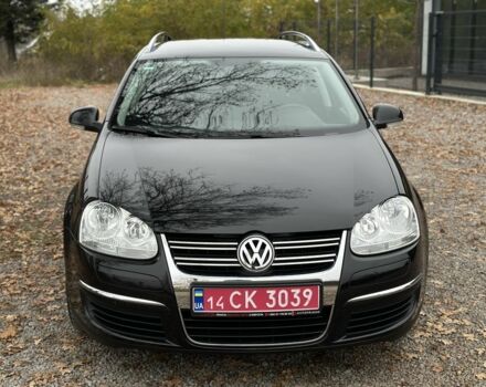 Черный Фольксваген Гольф, объемом двигателя 1.6 л и пробегом 195 тыс. км за 6800 $, фото 1 на Automoto.ua