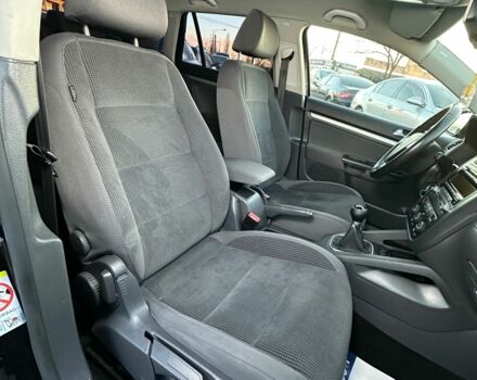 Черный Фольксваген Гольф, объемом двигателя 1.4 л и пробегом 214 тыс. км за 6700 $, фото 7 на Automoto.ua