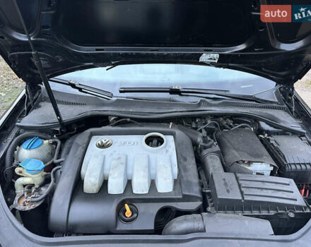 Черный Фольксваген Гольф, объемом двигателя 1.9 л и пробегом 210 тыс. км за 5000 $, фото 2 на Automoto.ua