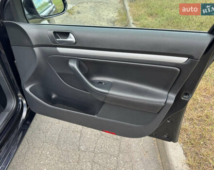 Чорний Фольксваген Гольф, об'ємом двигуна 1.4 л та пробігом 190 тис. км за 7950 $, фото 36 на Automoto.ua