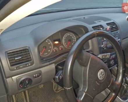 Черный Фольксваген Гольф, объемом двигателя 1.6 л и пробегом 299 тыс. км за 5200 $, фото 5 на Automoto.ua