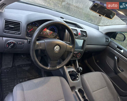 Черный Фольксваген Гольф, объемом двигателя 1.9 л и пробегом 210 тыс. км за 5000 $, фото 21 на Automoto.ua