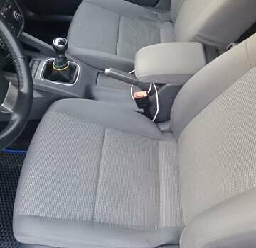 Черный Фольксваген Гольф, объемом двигателя 1.9 л и пробегом 339 тыс. км за 6000 $, фото 8 на Automoto.ua