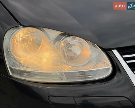 Черный Фольксваген Гольф, объемом двигателя 1.4 л и пробегом 321 тыс. км за 4800 $, фото 10 на Automoto.ua