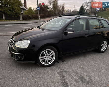 Черный Фольксваген Гольф, объемом двигателя 1.6 л и пробегом 260 тыс. км за 6450 $, фото 5 на Automoto.ua