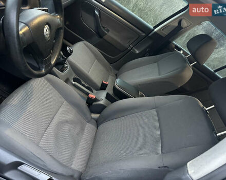 Черный Фольксваген Гольф, объемом двигателя 1.9 л и пробегом 210 тыс. км за 5000 $, фото 5 на Automoto.ua