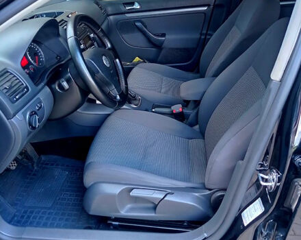 Чорний Фольксваген Гольф, об'ємом двигуна 1.9 л та пробігом 270 тис. км за 5600 $, фото 6 на Automoto.ua