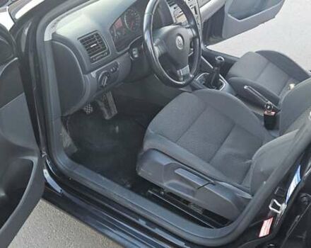 Черный Фольксваген Гольф, объемом двигателя 1.39 л и пробегом 201 тыс. км за 4700 $, фото 10 на Automoto.ua