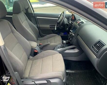 Черный Фольксваген Гольф, объемом двигателя 1.4 л и пробегом 250 тыс. км за 6550 $, фото 6 на Automoto.ua