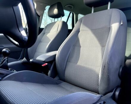 Черный Фольксваген Гольф, объемом двигателя 1.4 л и пробегом 248 тыс. км за 6500 $, фото 5 на Automoto.ua