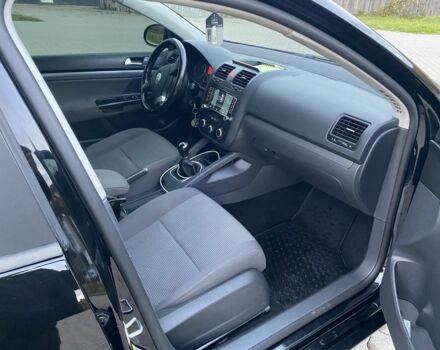 Черный Фольксваген Гольф, объемом двигателя 1.9 л и пробегом 304 тыс. км за 6200 $, фото 6 на Automoto.ua