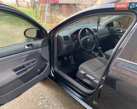 Черный Фольксваген Гольф, объемом двигателя 1.4 л и пробегом 253 тыс. км за 5500 $, фото 11 на Automoto.ua