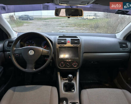 Черный Фольксваген Гольф, объемом двигателя 1.9 л и пробегом 210 тыс. км за 5000 $, фото 3 на Automoto.ua