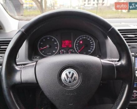 Чорний Фольксваген Гольф, об'ємом двигуна 1.6 л та пробігом 215 тис. км за 5900 $, фото 29 на Automoto.ua