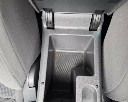 Черный Фольксваген Гольф, объемом двигателя 1.4 л и пробегом 223 тыс. км за 7350 $, фото 52 на Automoto.ua