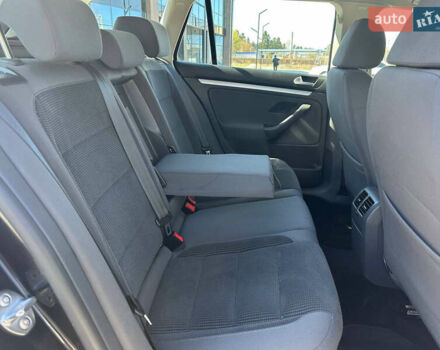 Черный Фольксваген Гольф, объемом двигателя 1.39 л и пробегом 242 тыс. км за 5990 $, фото 21 на Automoto.ua