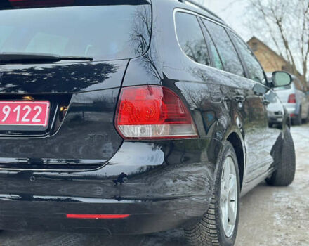 Черный Фольксваген Гольф, объемом двигателя 1.6 л и пробегом 248 тыс. км за 8199 $, фото 18 на Automoto.ua