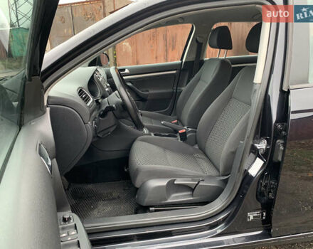 Черный Фольксваген Гольф, объемом двигателя 1.6 л и пробегом 239 тыс. км за 6999 $, фото 11 на Automoto.ua