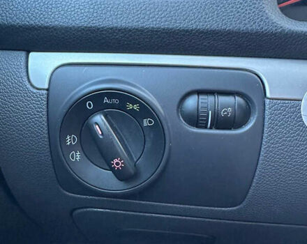 Черный Фольксваген Гольф, объемом двигателя 1.4 л и пробегом 148 тыс. км за 7800 $, фото 37 на Automoto.ua