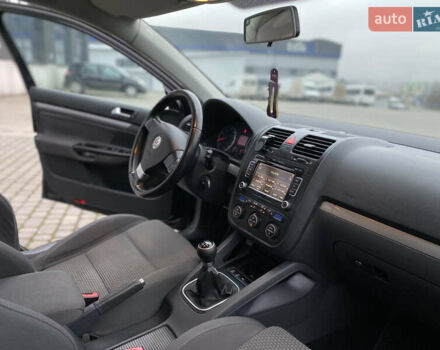 Черный Фольксваген Гольф, объемом двигателя 1.39 л и пробегом 312 тыс. км за 4899 $, фото 36 на Automoto.ua