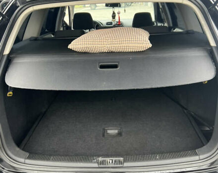 Черный Фольксваген Гольф, объемом двигателя 1.6 л и пробегом 242 тыс. км за 7600 $, фото 5 на Automoto.ua