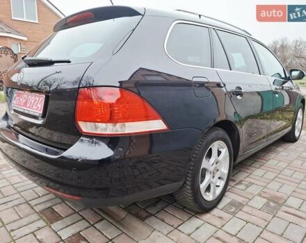 Черный Фольксваген Гольф, объемом двигателя 1.4 л и пробегом 223 тыс. км за 7350 $, фото 3 на Automoto.ua