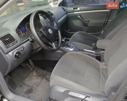 Фольксваген Гольф 2009 в Кропивницком (Кировограде) на Automoto.ua Черный Фольксваген Гольф, объемом двигателя 1.97 л и пробегом 210 тыс. км за 6500 $, фото 6 на Automoto.ua