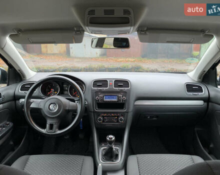 Черный Фольксваген Гольф, объемом двигателя 1.6 л и пробегом 239 тыс. км за 6999 $, фото 16 на Automoto.ua