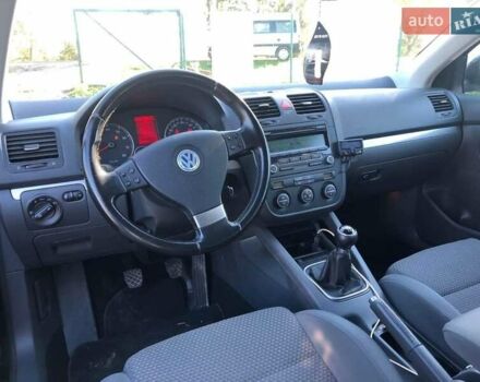 Черный Фольксваген Гольф, объемом двигателя 1.39 л и пробегом 246 тыс. км за 6600 $, фото 6 на Automoto.ua