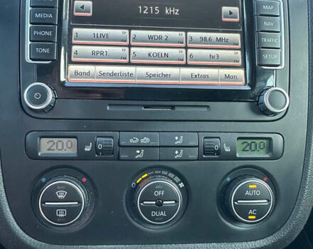 Черный Фольксваген Гольф, объемом двигателя 1.4 л и пробегом 148 тыс. км за 7800 $, фото 38 на Automoto.ua