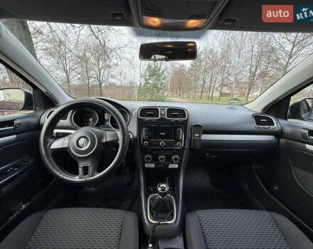 Черный Фольксваген Гольф, объемом двигателя 1.6 л и пробегом 364 тыс. км за 6500 $, фото 10 на Automoto.ua