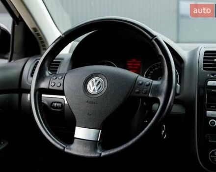 Черный Фольксваген Гольф, объемом двигателя 1.4 л и пробегом 173 тыс. км за 6700 $, фото 10 на Automoto.ua