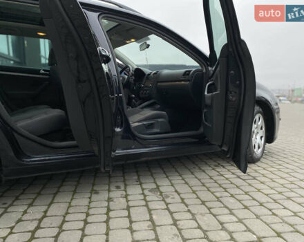 Черный Фольксваген Гольф, объемом двигателя 1.39 л и пробегом 312 тыс. км за 4899 $, фото 30 на Automoto.ua