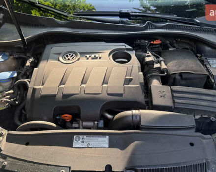 Черный Фольксваген Гольф, объемом двигателя 1.6 л и пробегом 252 тыс. км за 8499 $, фото 7 на Automoto.ua