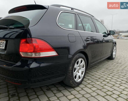 Черный Фольксваген Гольф, объемом двигателя 1.39 л и пробегом 312 тыс. км за 4899 $, фото 24 на Automoto.ua