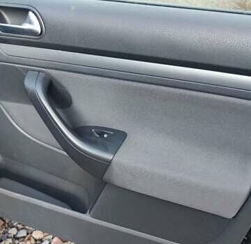 Чорний Фольксваген Гольф, об'ємом двигуна 1.6 л та пробігом 261 тис. км за 6800 $, фото 13 на Automoto.ua