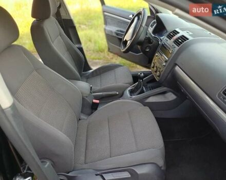 Черный Фольксваген Гольф, объемом двигателя 1.4 л и пробегом 187 тыс. км за 5811 $, фото 8 на Automoto.ua