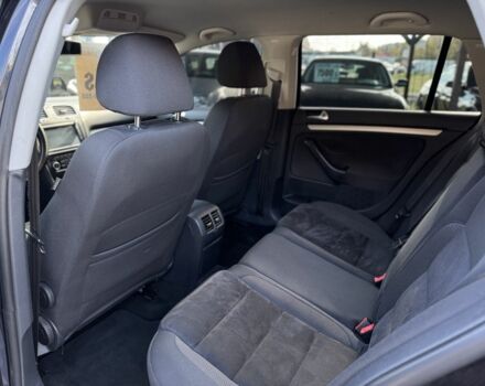 Черный Фольксваген Гольф, объемом двигателя 0 л и пробегом 214 тыс. км за 7550 $, фото 5 на Automoto.ua