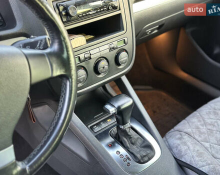 Чорний Фольксваген Гольф, об'ємом двигуна 1.39 л та пробігом 234 тис. км за 6800 $, фото 4 на Automoto.ua