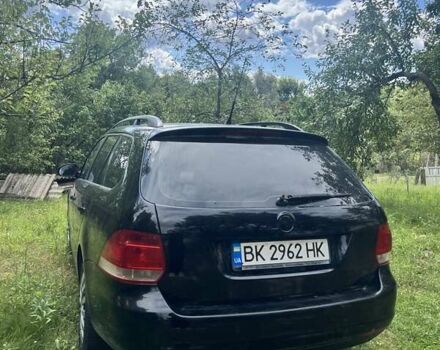 Черный Фольксваген Гольф, объемом двигателя 1.6 л и пробегом 280 тыс. км за 5300 $, фото 4 на Automoto.ua