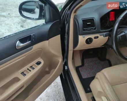 Черный Фольксваген Гольф, объемом двигателя 1.4 л и пробегом 207 тыс. км за 6600 $, фото 7 на Automoto.ua