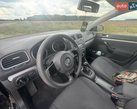 Чорний Фольксваген Гольф, об'ємом двигуна 1.6 л та пробігом 301 тис. км за 7600 $, фото 11 на Automoto.ua