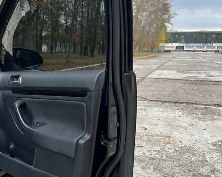 Фольксваген Гольф 2009 в Желтых Водах на Automoto.ua Черный Фольксваген Гольф, объемом двигателя 1.39 л и пробегом 163 тыс. км за 8100 $, фото 20 на Automoto.ua