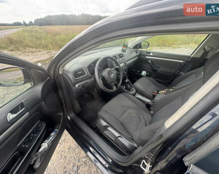 Чорний Фольксваген Гольф, об'ємом двигуна 1.6 л та пробігом 301 тис. км за 7600 $, фото 10 на Automoto.ua