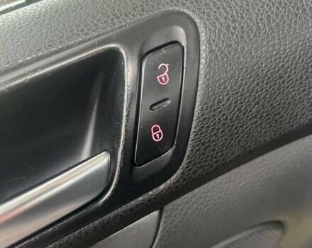 Черный Фольксваген Гольф, объемом двигателя 1.9 л и пробегом 280 тыс. км за 6500 $, фото 13 на Automoto.ua