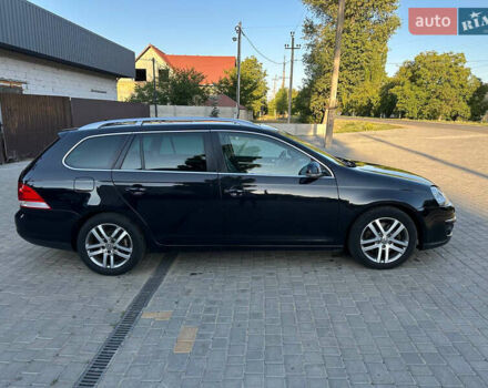 Черный Фольксваген Гольф, объемом двигателя 1.4 л и пробегом 148 тыс. км за 7800 $, фото 2 на Automoto.ua